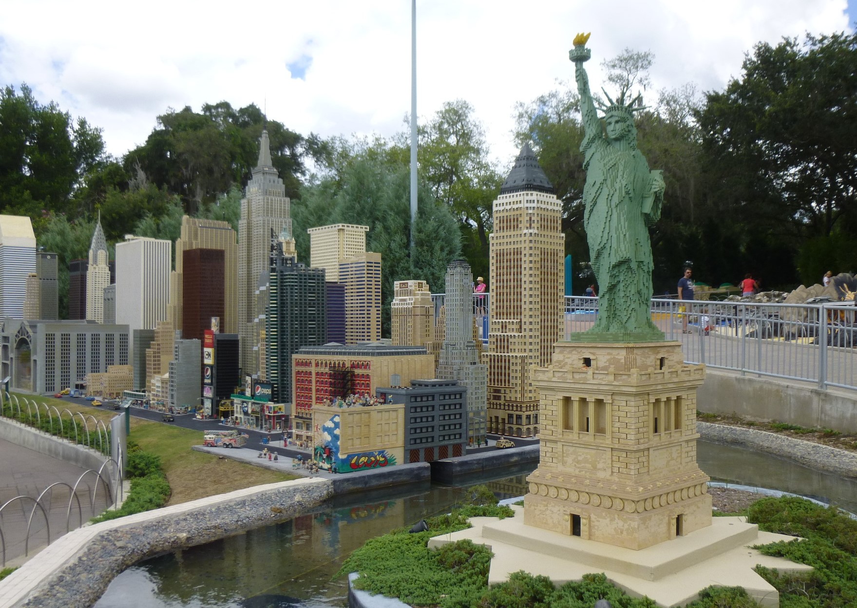 Top 10 Tour Sights In Miniland USA At LEGOLAND Florida Orlando ParkStop