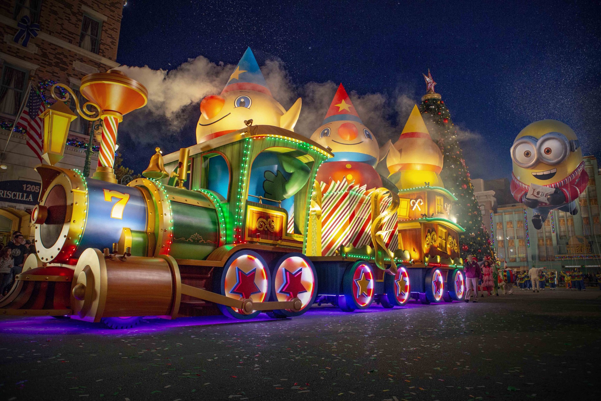 For more information on Holidays at Universal Orlando Resort and to purchas...