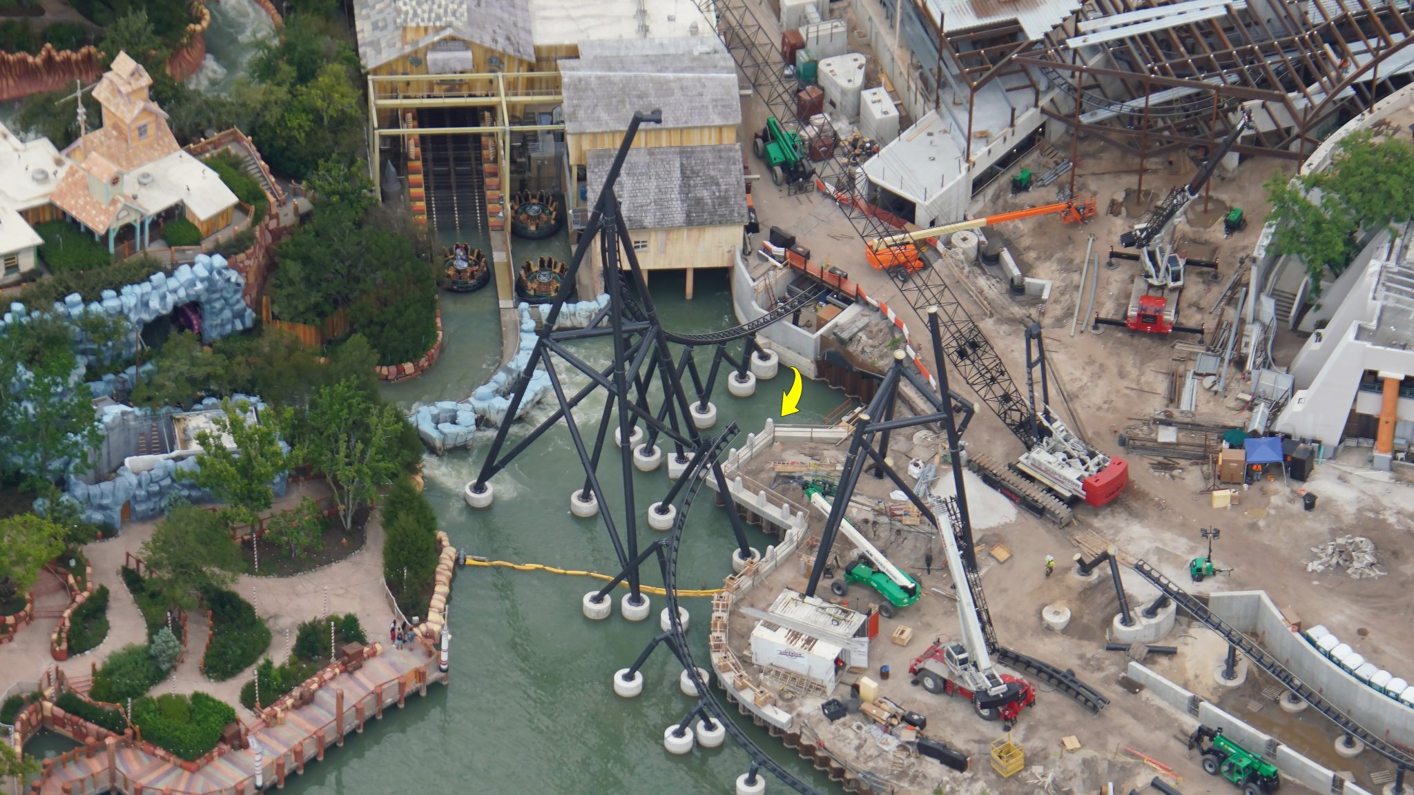 Jurassic Park Roller Coaster Construction Update – Inversions, Switches ...