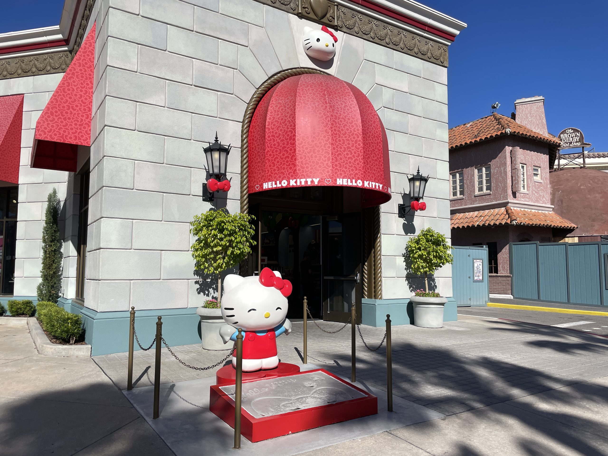 Hello Kitty Shop Getting New Flooring Ahead of Rumored Retheme at Universal  Studios Florida - WDW News Today